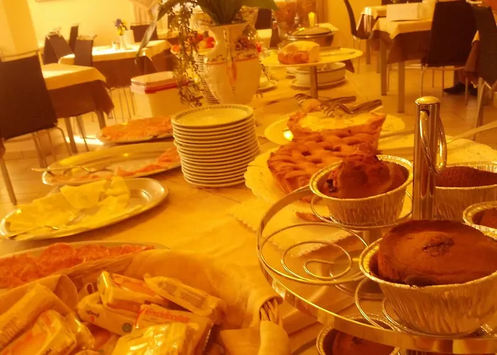 Abel & تْشيزيناتيكو